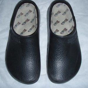 Birkenstock Unisex Clogs Size 40 Regular Width
